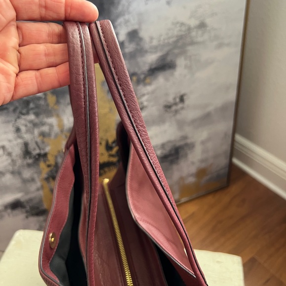 NWOT Vince Camuto Teri Leather Hobo Shoulder Bag in Deep Red - Picture 13 of 15